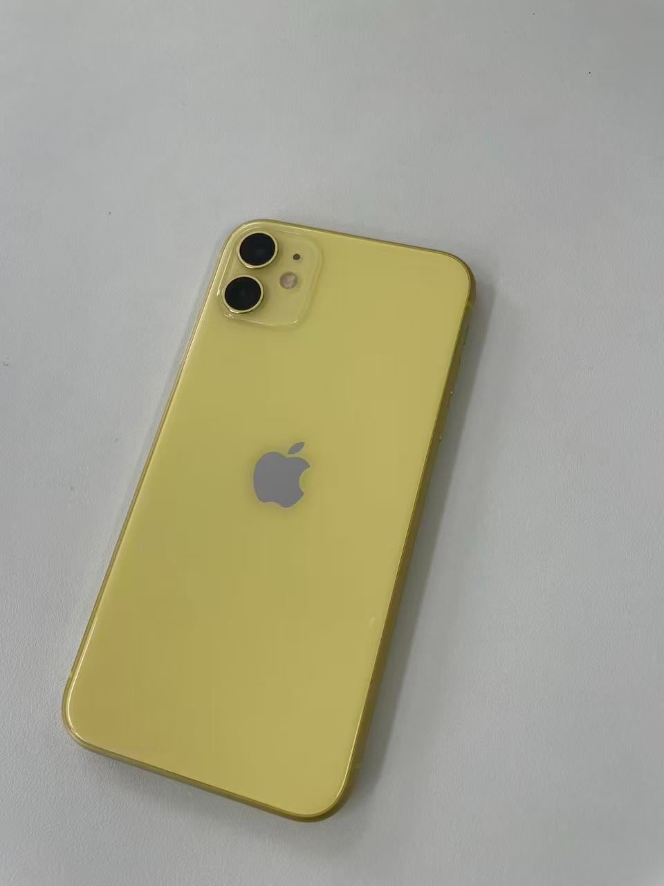 バッテリー新品 iPhone 11 256GB イエロー SIMフリー スマートフォン