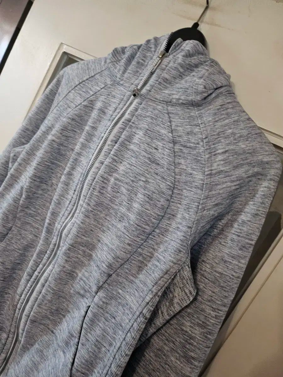 lululemon ルルレモン