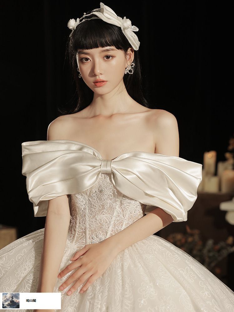 送料無料 夏 一字肩×法式サテン婚 !-利用不可文字-! 気品漂うシンプル宮廷スタイル トレーン付きウェディングドレス|8.12LYC680夏の新生活