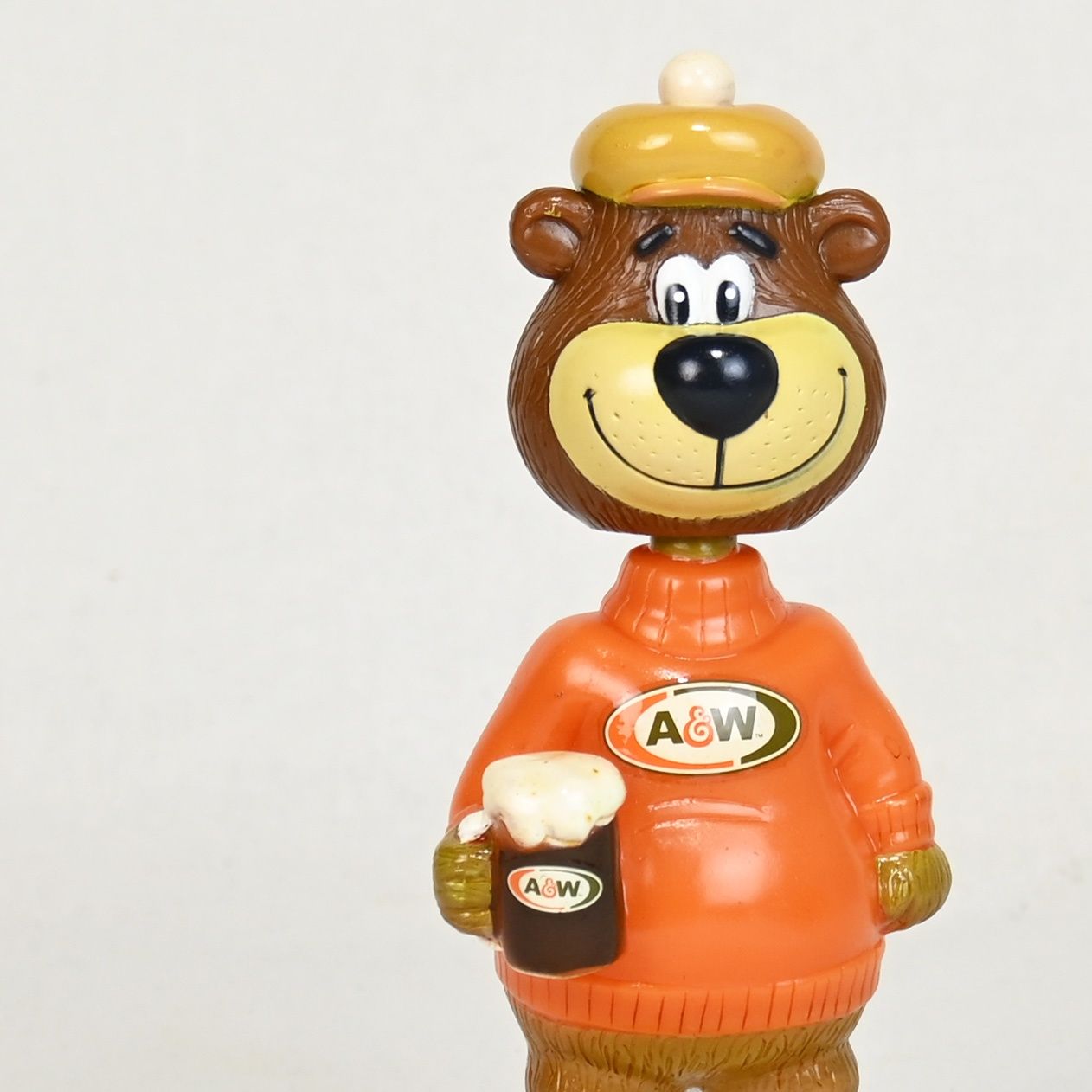 The Great Root Bear A&W Root Beer Bobble-Head 15Cm Funko