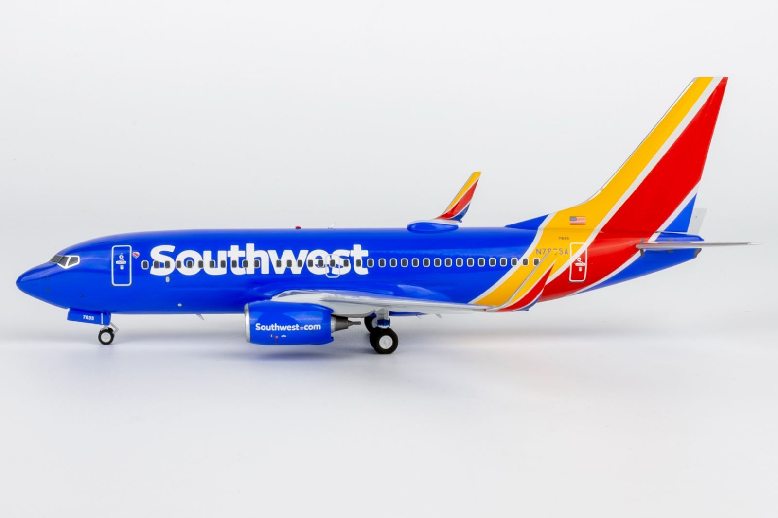 NGmodel サウスウエスト航空 737-700 N7835A 1|200 05023