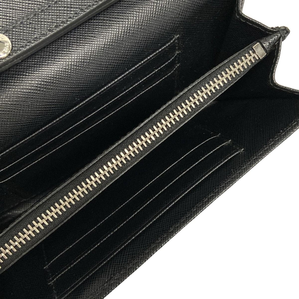 PRADA(プラダ) 財布 - 黒 ショルダーウォレット/スタッズ レザー