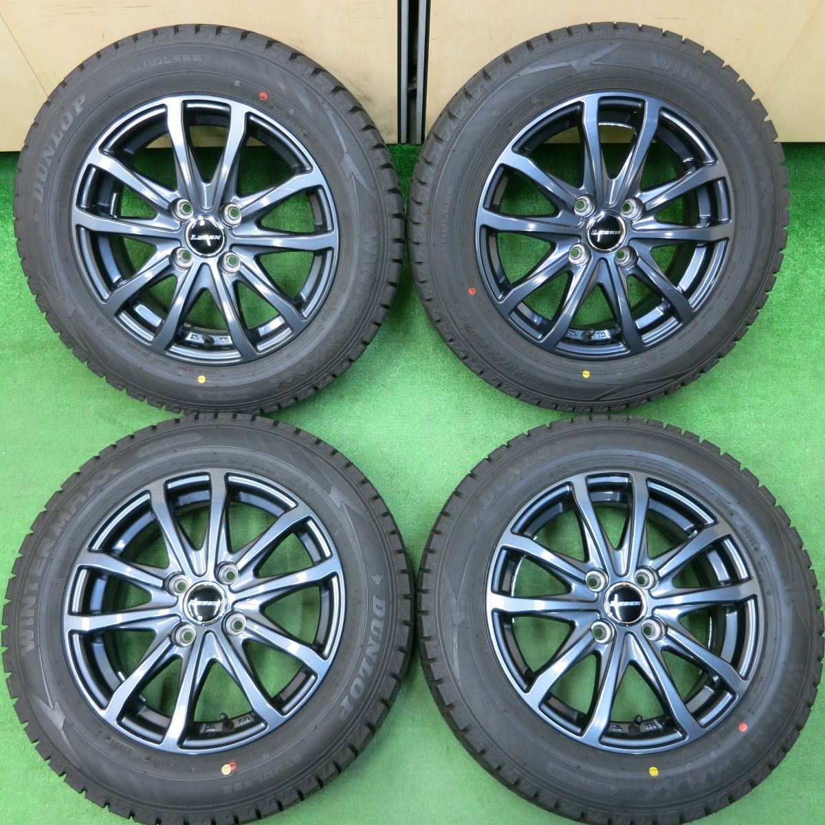 *送料無料* タイヤほぼ未使用！21年！キレイスタッドレス 175/65R14 ダンロップ ウインターマックス WM02 LEBEN レーベン 14インチ PCD100/4H4020903イス