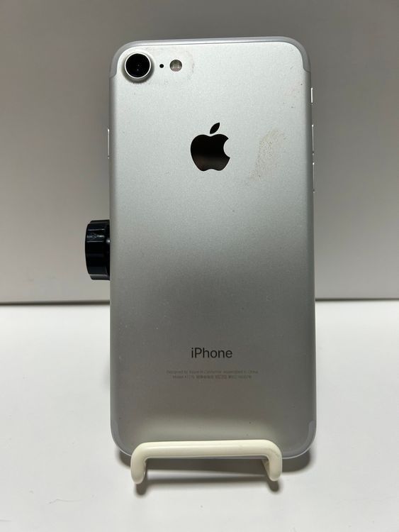 SIMフリー iPhone7 128GB シルバー 送料無料