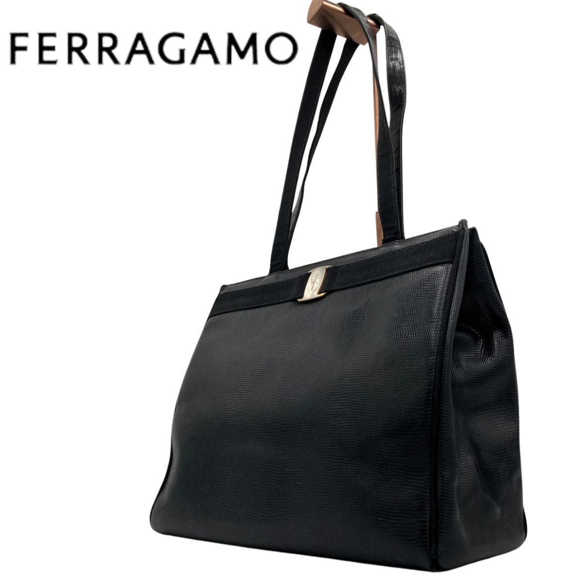 【4／24まで￥1000OFFクーポン】Salvatore Ferragamo サルヴァトーレフェラガモ　送料込　迅速発送　正規品　シリアル有　大容量　 A4可　ショルダーバッグ　本革　黒　仕事　学校　軽い　イタリア製　ＤH-212530　24030053