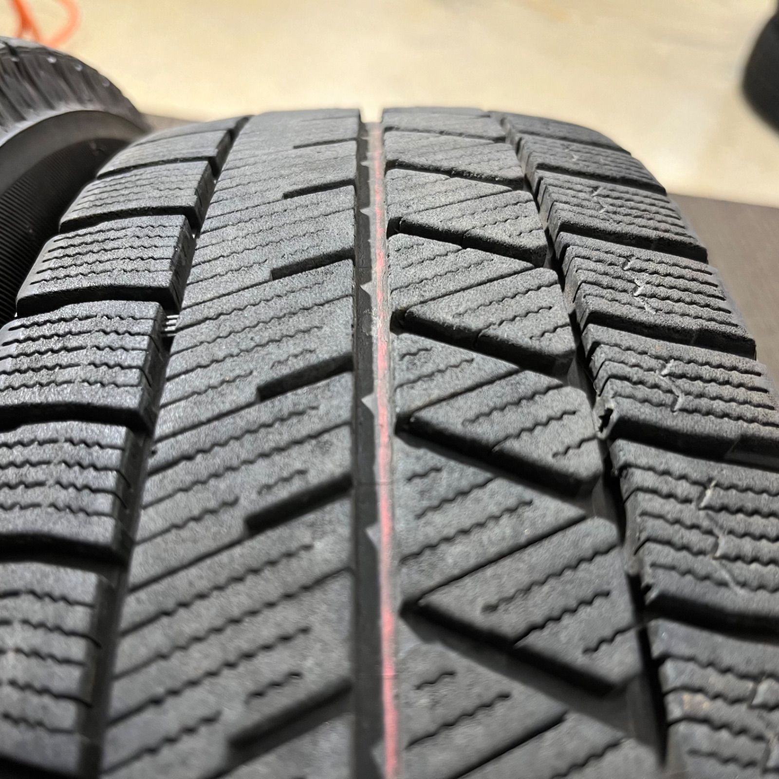 スタッドレスタイヤ