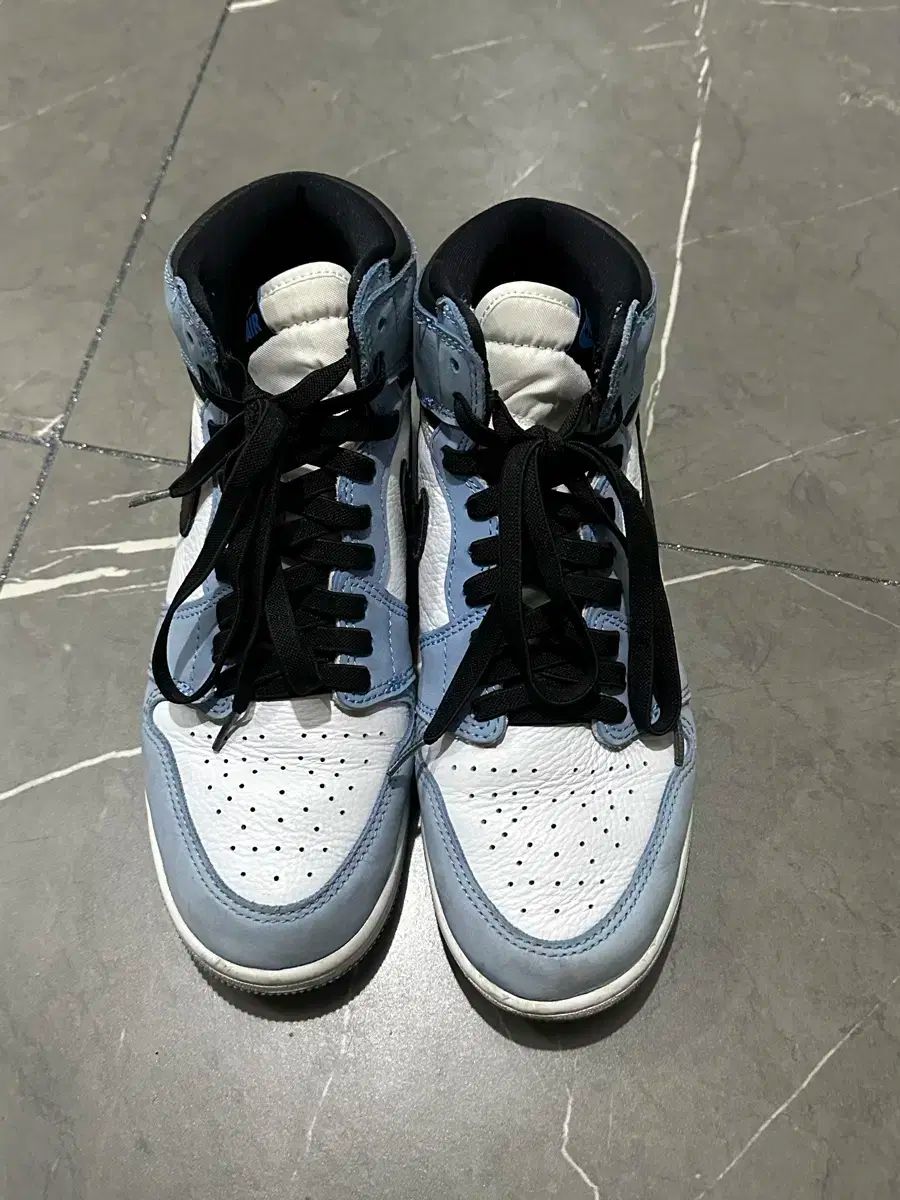 ジョーダン ユニバーシティブルー 245