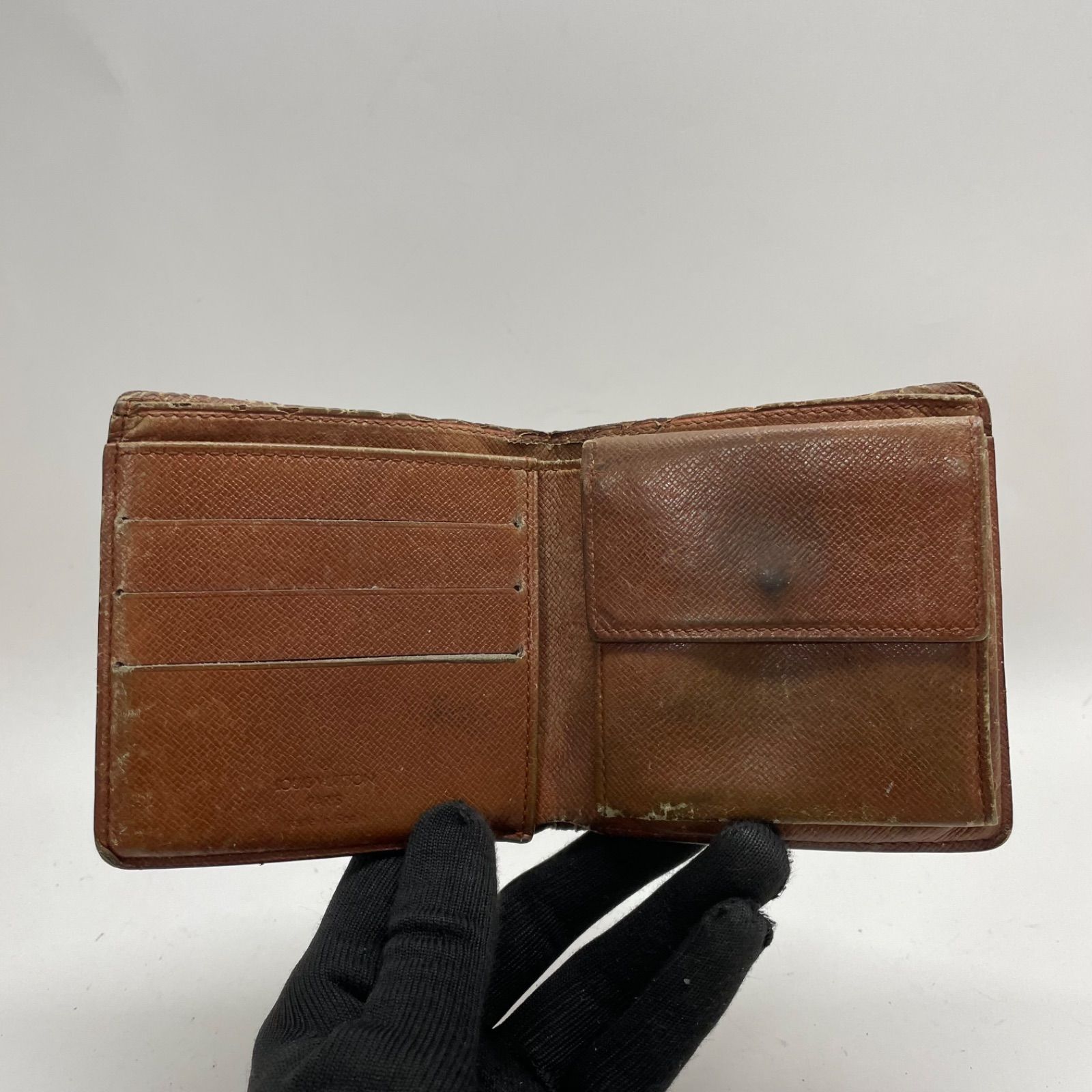 2458 LOUIS VUITTON ルイヴィトン モノグラム 二つ折り財布