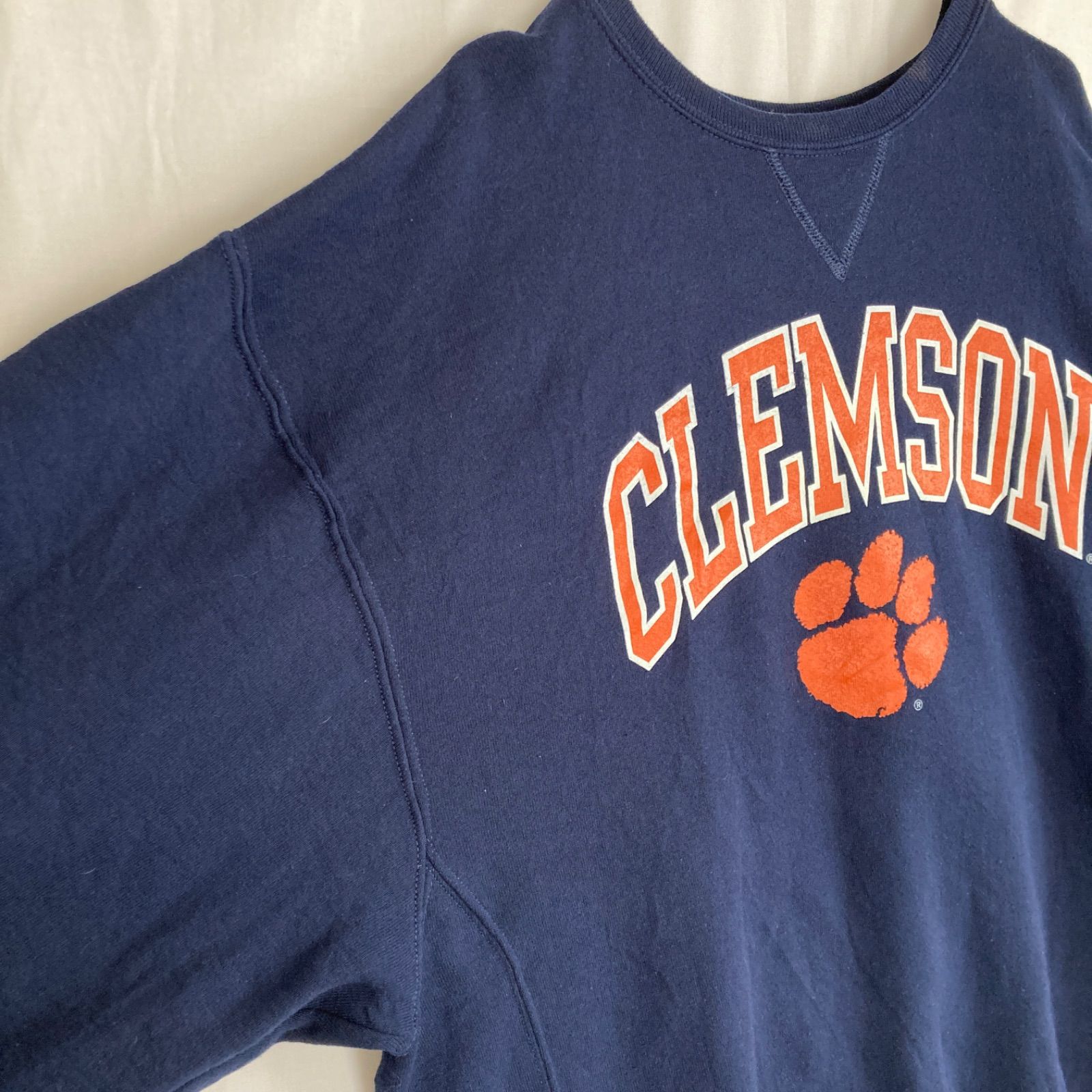 【海外規格XL】古着　RUSSELL ATHLETIC　スウェットシャツ　Clemson University　カレッジ系　前Vガゼット