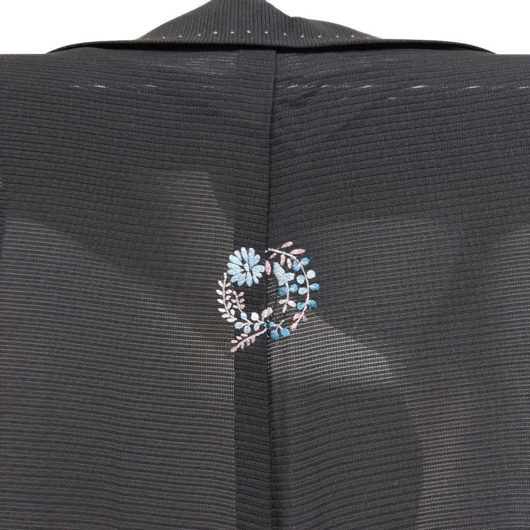 黒留袖 夏用 絽 銀駒刺繍 花瓶 菊 比翼付き 着物 044w - メルカリ 黒留袖 夏用 絽 銀駒刺繍 花瓶 菊 比翼付き 着物 044w - メルカリ