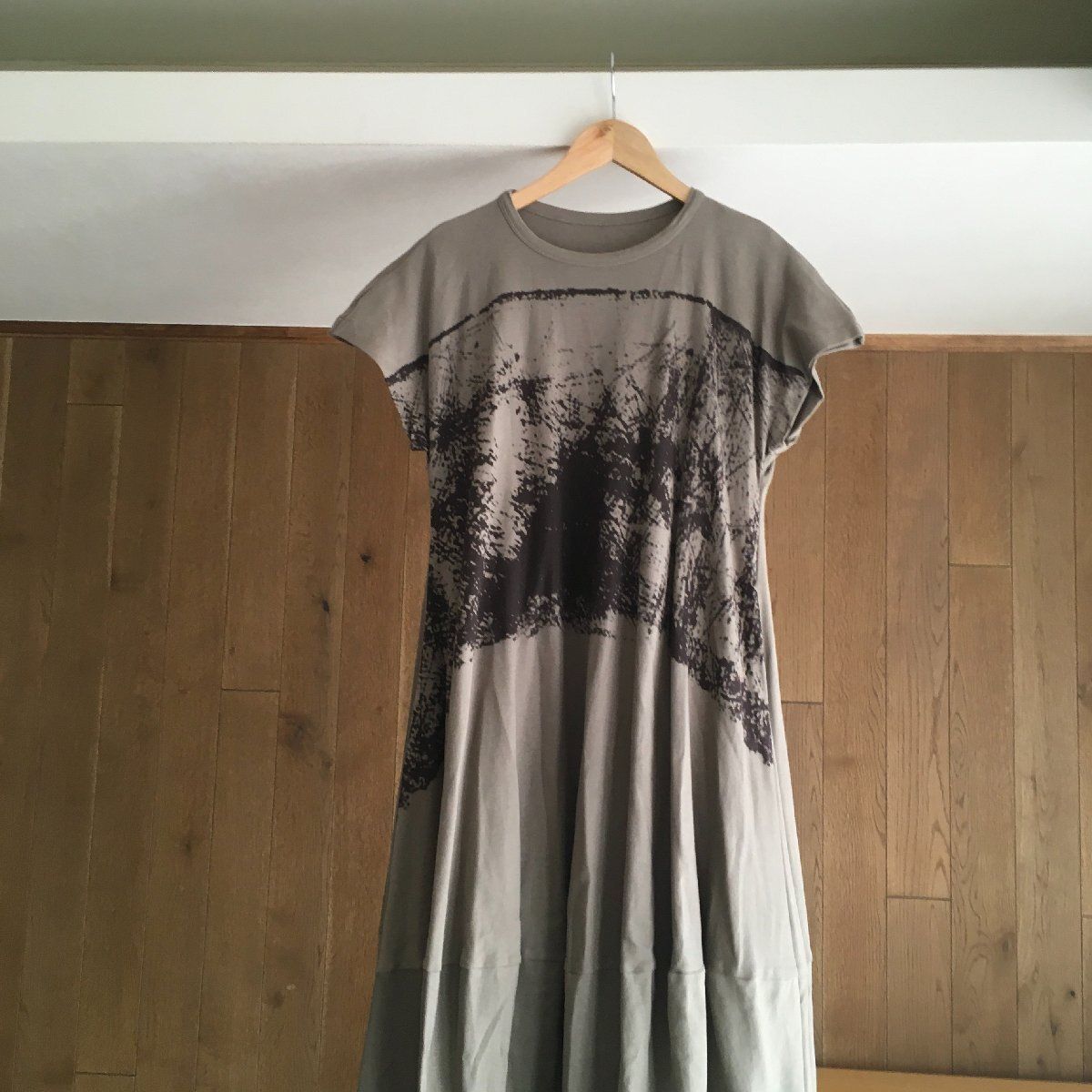 美品 萌 MOYURU（モユル）センソユニコ 柄 ワンピース M - メルカリ