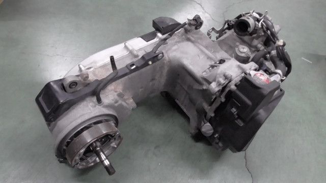PCX125 JF28 エンジン PCX NC125D-0035xxx の エンジン JF28 *1718329301 中古