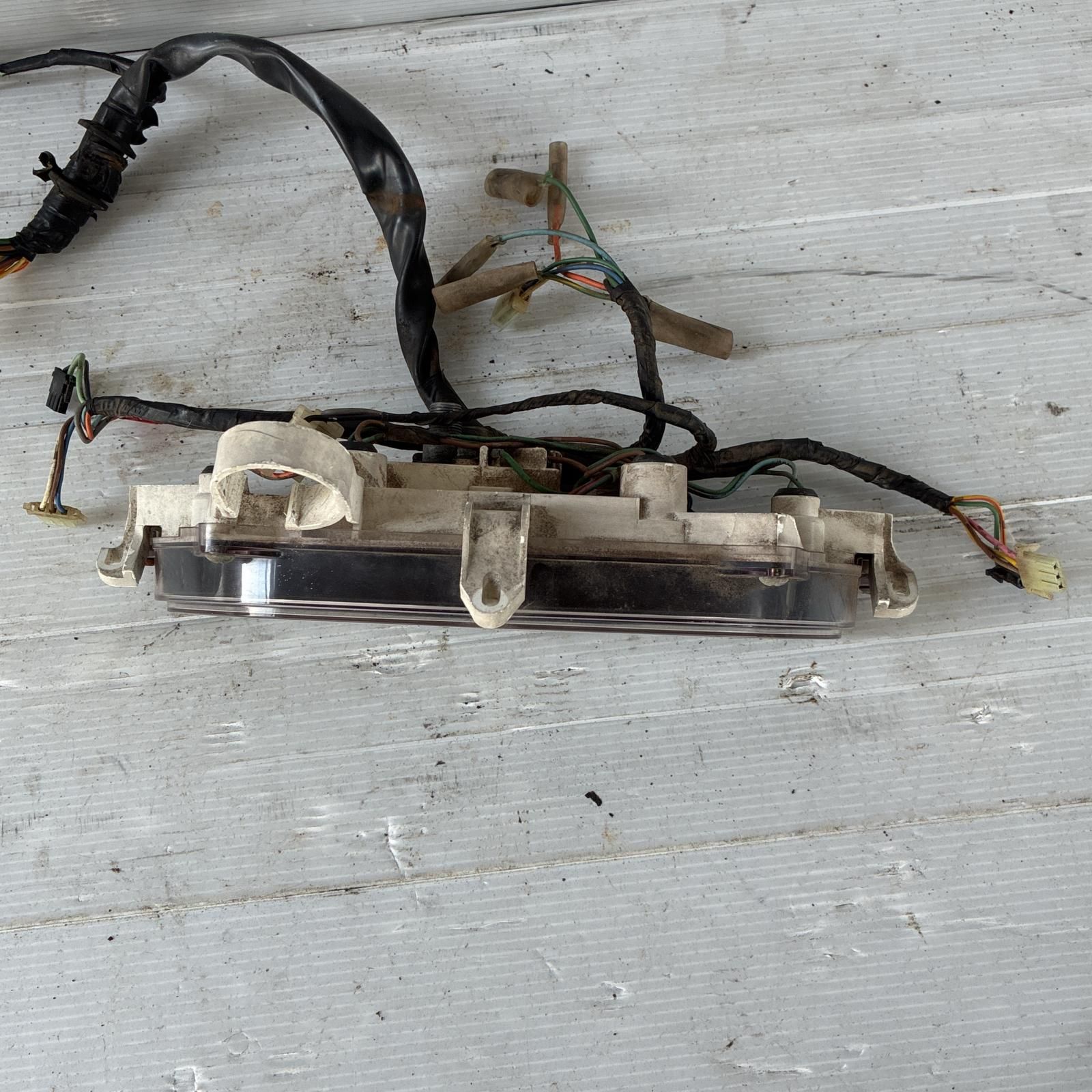 HONDA タクト50 AF24 スピードメーター ホンダ [Y-250702-28] HONDA タクト50 AF24 スピードメーター ホンダ - メルカリ