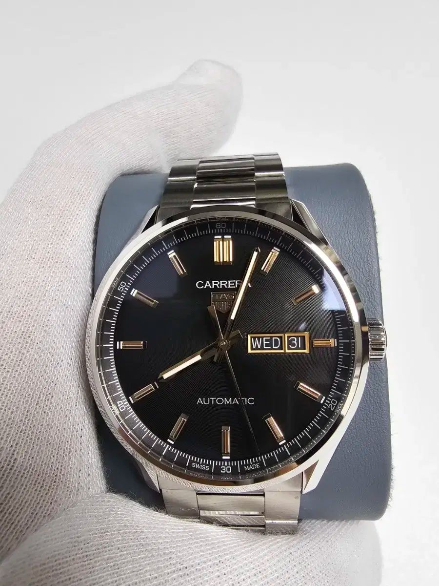 TAG Heuer タグホイヤー 新モデル カレラ デイデイト ローズゴールド 黒文字盤 41mm オートマティック 時計