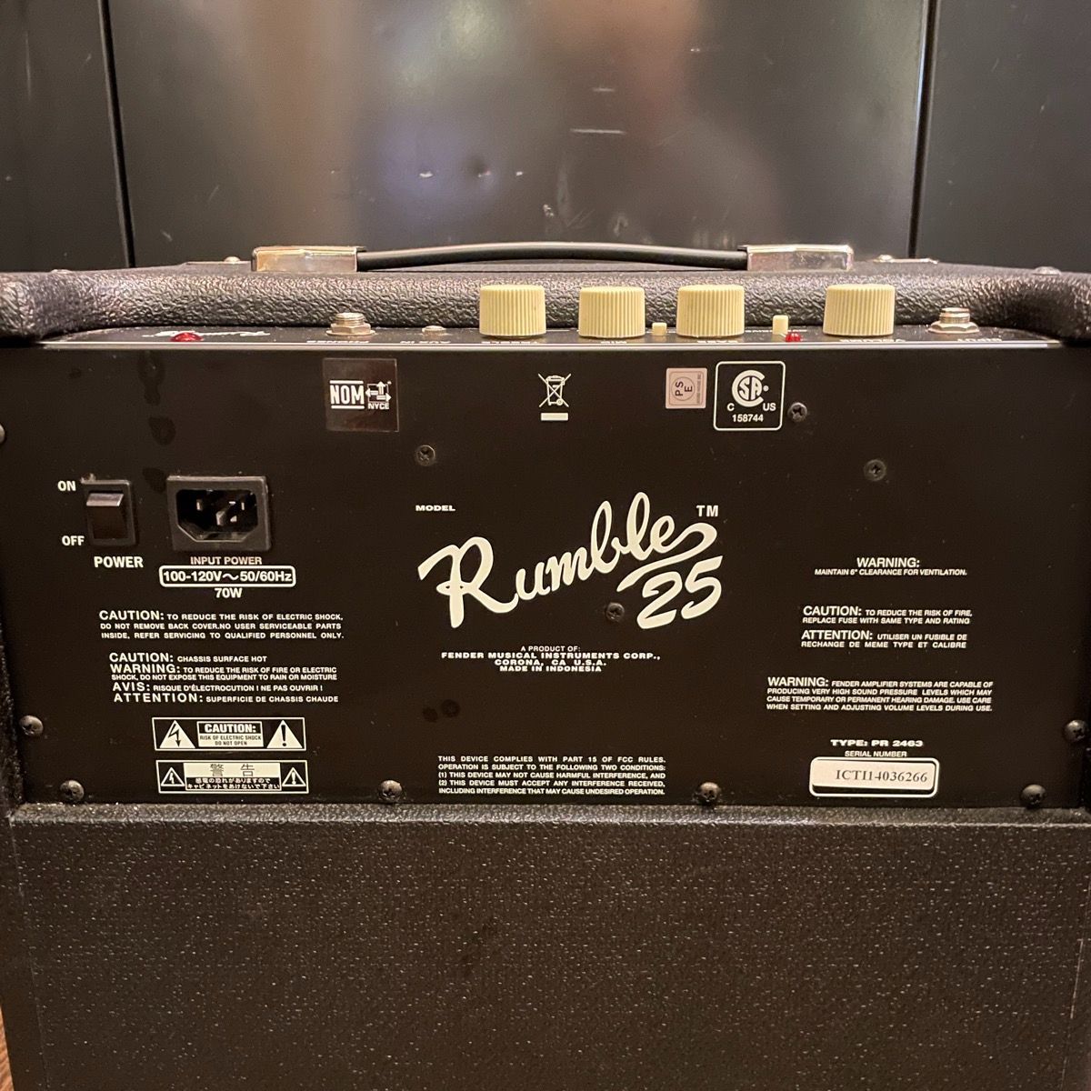 美品 Fender Rumble 25 （ベースアンプ） yh0007319_1_m.jpg