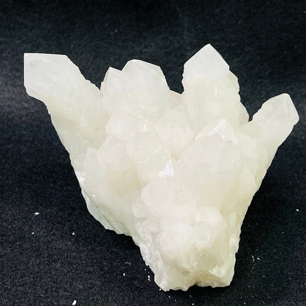 500★訳あり限定品★浄化✳︎破邪【ミニ水晶クラスター『晶洞』ハーフジオード】❤️ 500☆訳あり限定品☆浄化✳︎破邪【ミニ水晶クラスター『晶洞