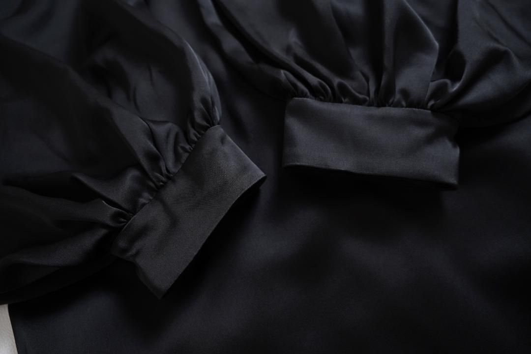 ダブルサテンドレス