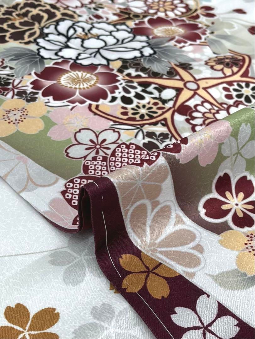 ポリエステル 振袖 牡丹 紋意匠 正絹 ぼかし八掛 躾糸付き S225 ポリエステル 振袖 牡丹 紋意匠 正絹 ぼかし八掛 躾糸付き S225