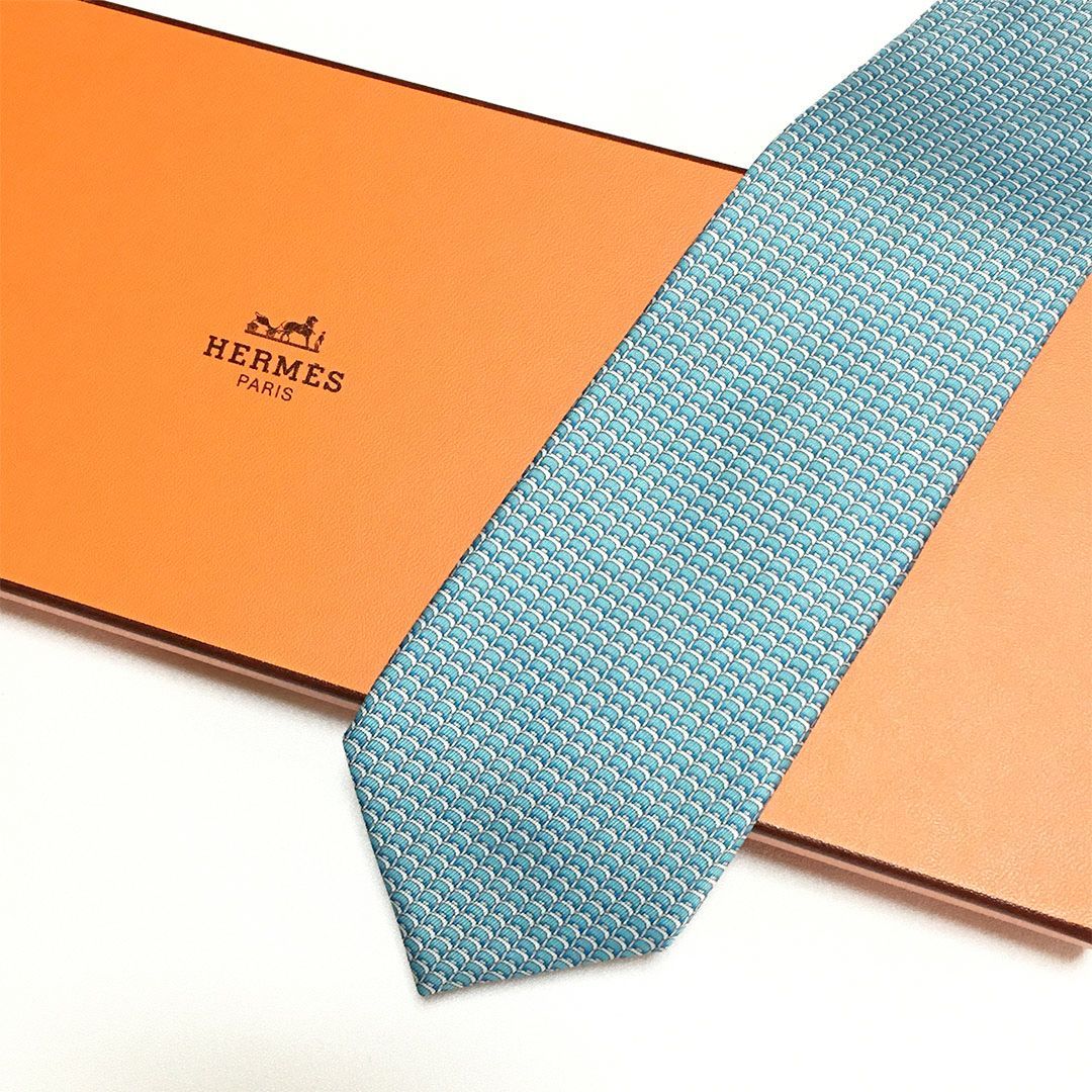 美品 エルメス HERMES ネクタイ シルク100% ライトブルー系 総柄 2510