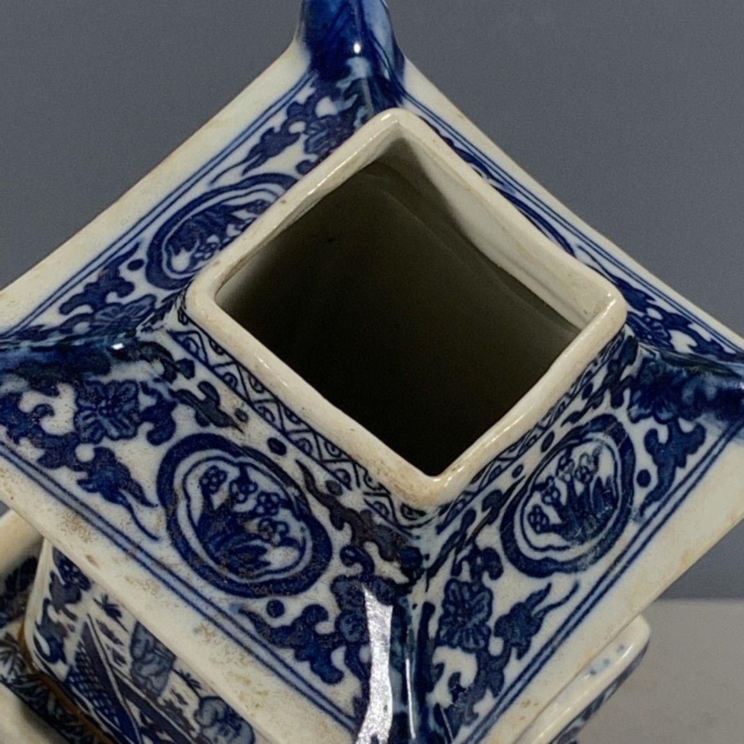 青花纏枝蓮紋四喜マクワウリ缶 現代工芸品 美術品 装飾品 置物 乾隆青花纏枝蓮紋宝塔開窓人物蓋缶 景徳鎮 陶磁器 装飾品 現代