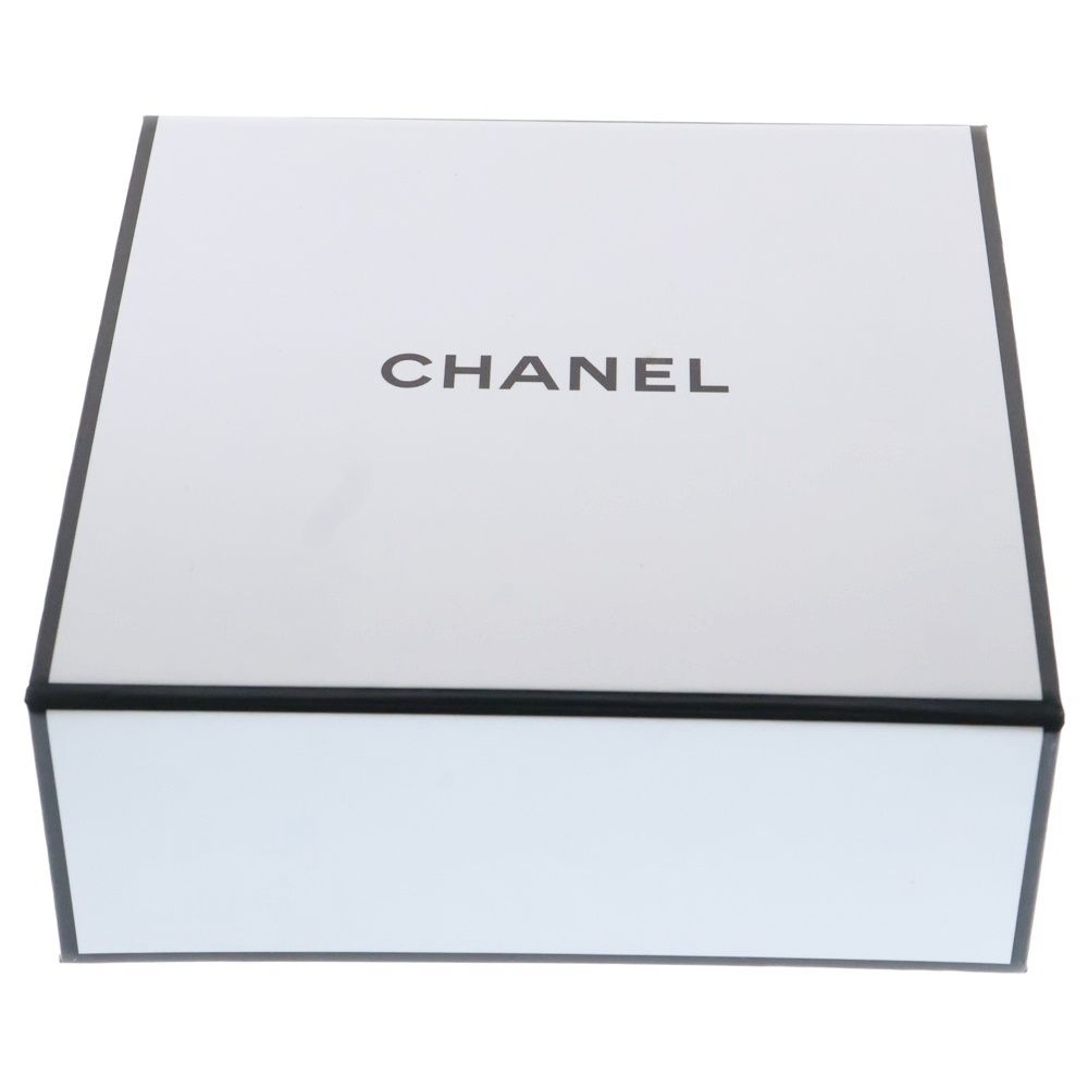 CHANEL キャビアスキン　コンパクトウォレット　　　2022年春コレクション CHANEL (シャネル) キャビアスキン マトラッセ コンパクト