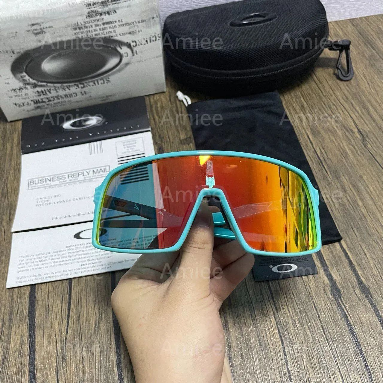 オークリーサングラス　新品未使用　レンズ5枚UVカットブラック