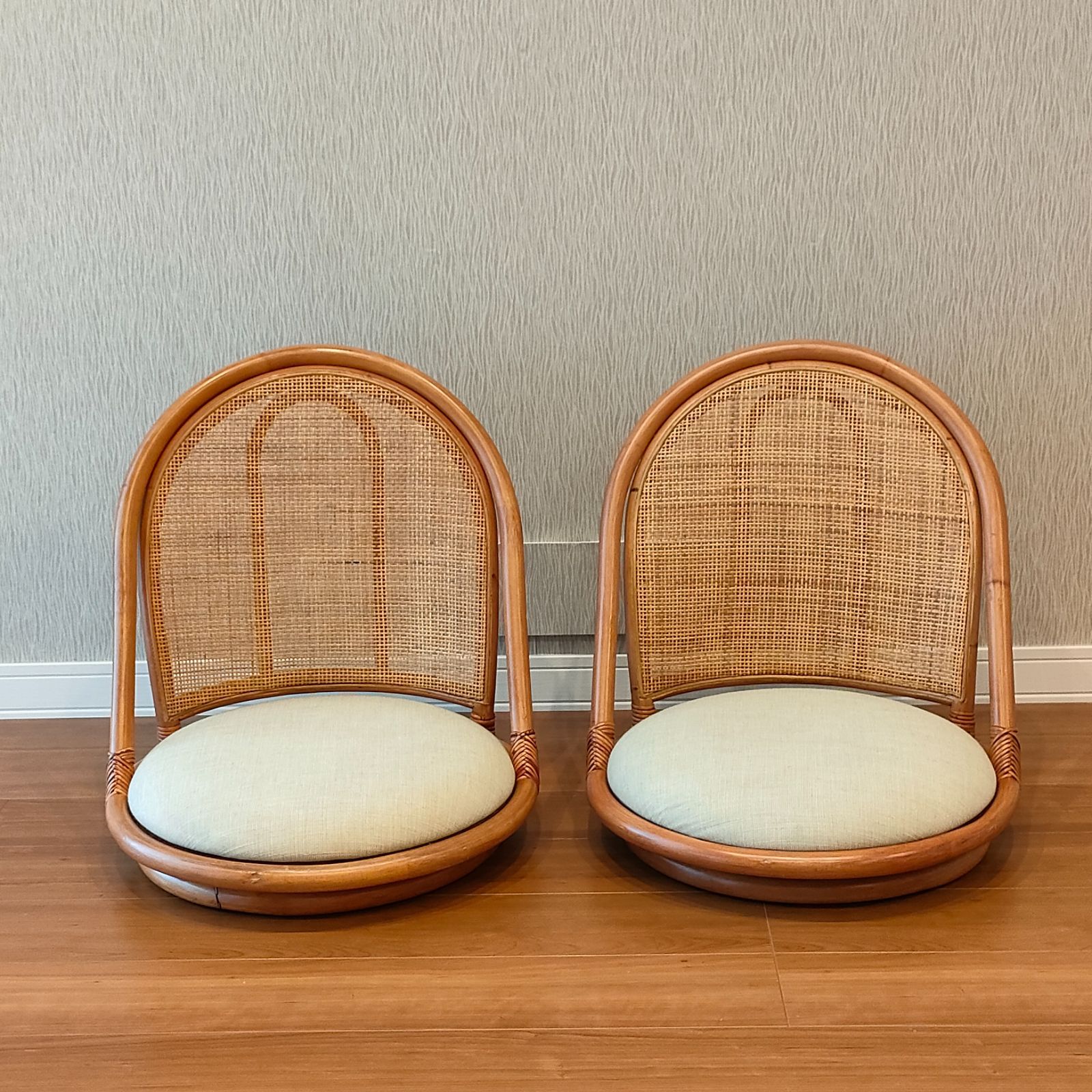 クッション付き 2台セット