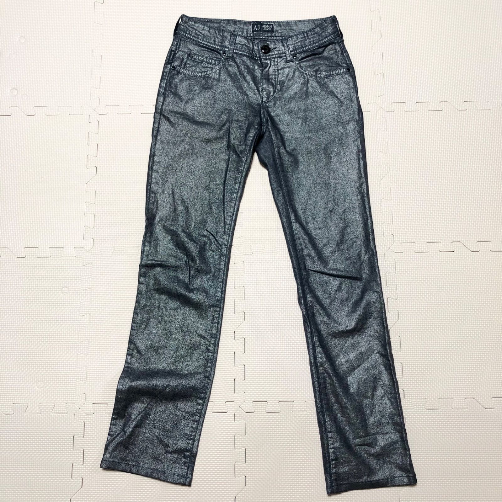 □美品□ARMANI JEANS アルマーニジーンズ コーティングデニム ジーンズ スリム スキニー size25(M) ウエスト幅34 チュニジア製  ダークブルー 光沢感 ラメ感 イーグルロゴ レディース - メルカリ