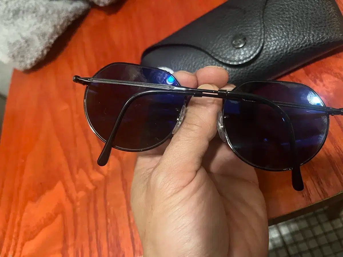 Ray-Ban