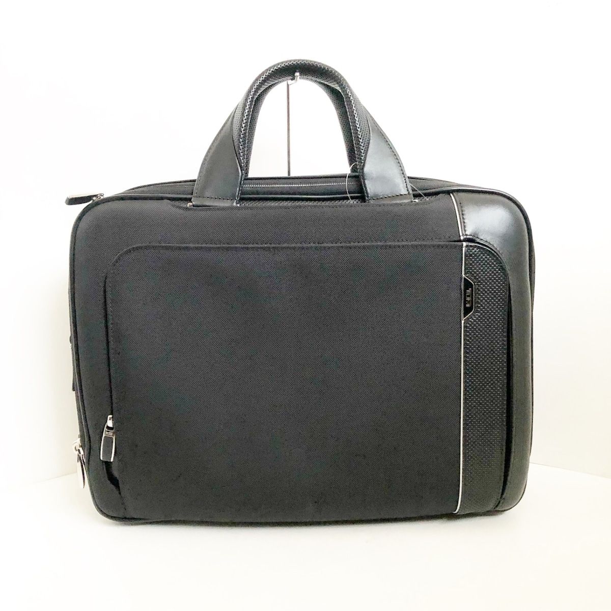 TUMI(トゥミ) ビジネスバッグ美品 - 25503004D3 黒×シルバー ARRIVE/本体ロックなし TUMIナイロン×レザー×金属素材