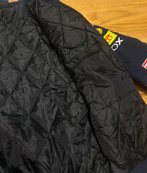 レッドブルF1 インフィニティ レーシングジャケット 刺繍中綿ブルゾン レッドブルRED BULL INFINITIインフィニティ F1 レーシング