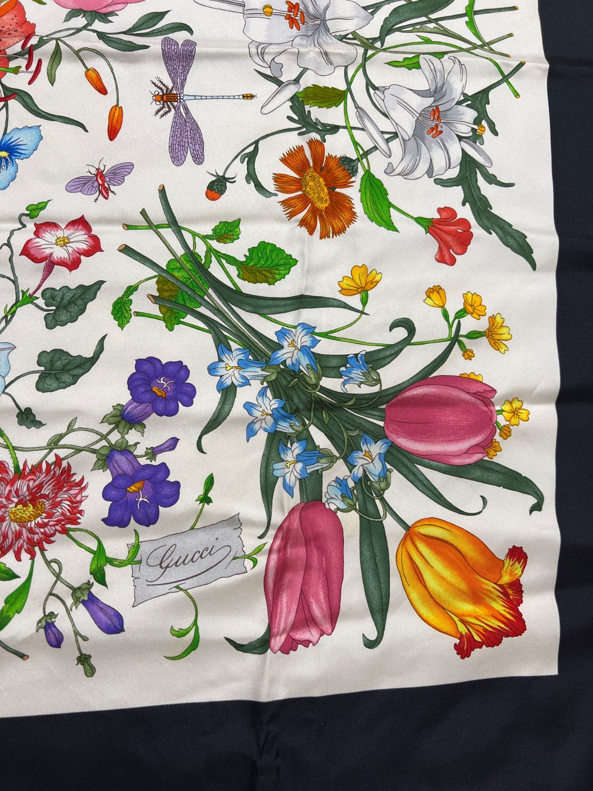 GUCCI　グッチ　スカーフ　ポケットチーフ　ヒマワリ　花　シルク GUCCI - グッチ GUCCI スカーフ シルク100% 花柄 糸釣り