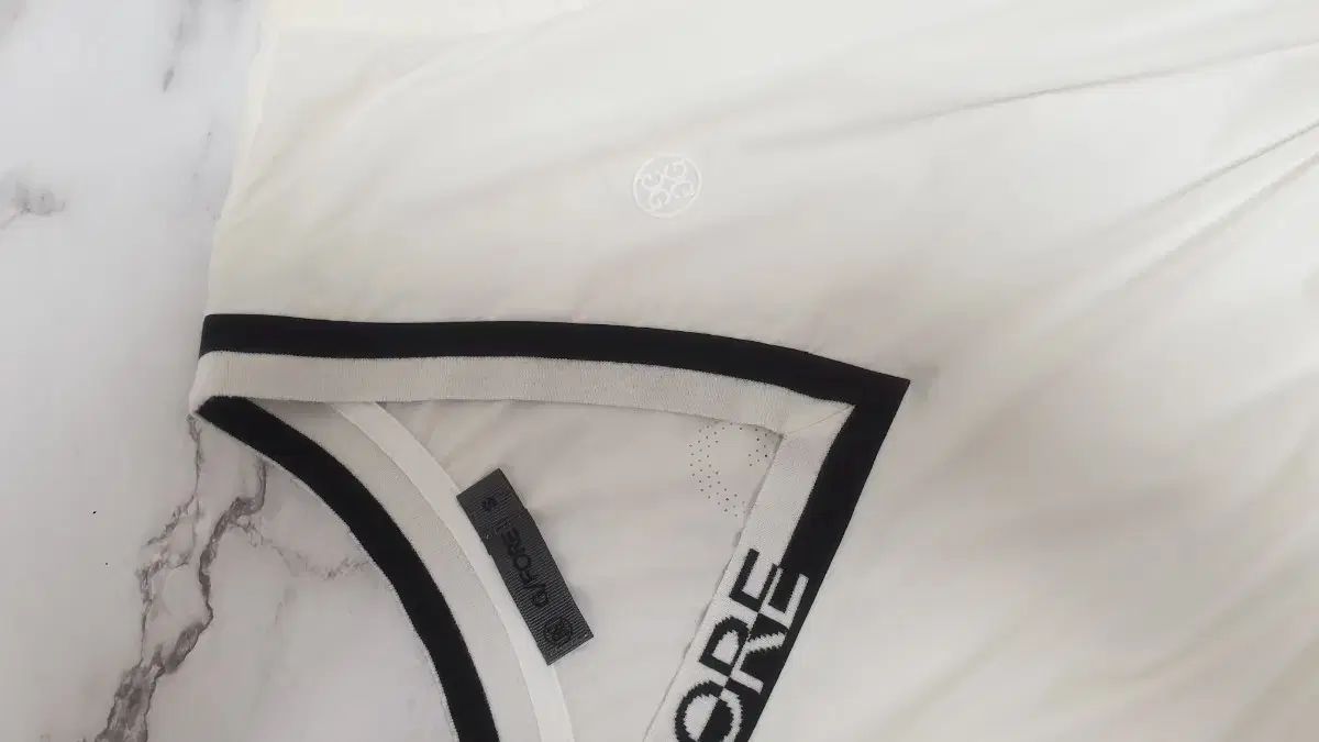 ウィンドブレーカー ベスト