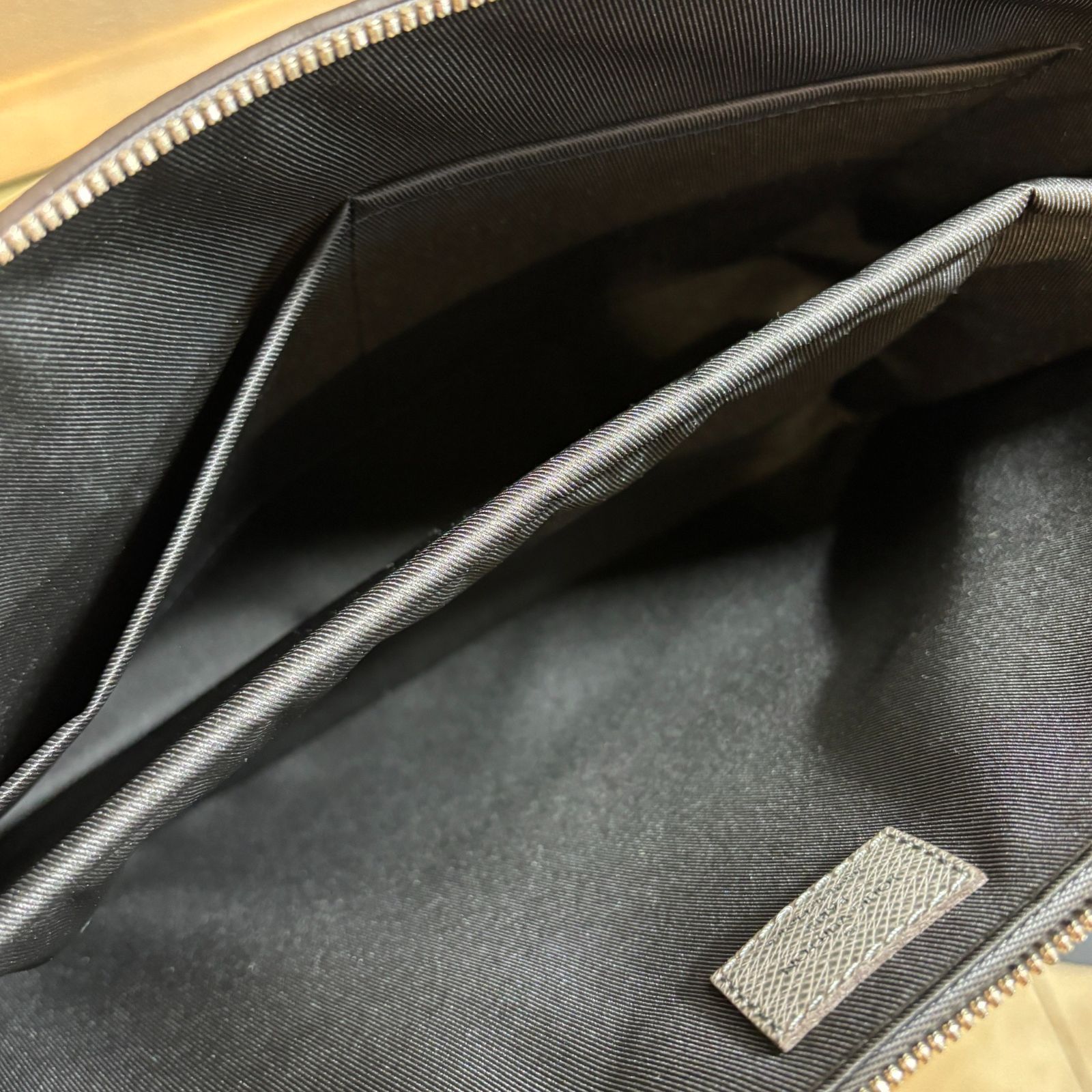 ΩNA2694 新品未使用！ LOUIS VUITTON ルイヴィトン タイガ