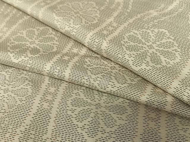 平和屋着物●本場大島紬　白大島　立涌花文　正絹　逸品　AAAV7311zg 平和屋着物○本場大島紬 白大島 立涌花文 正絹 逸品 AAAV7311zg - メルカリ