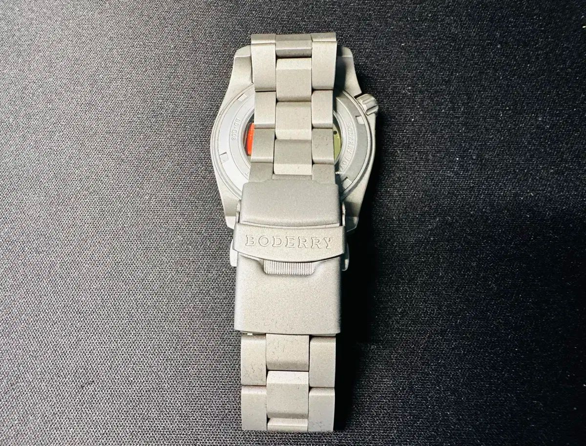 カーキフィールド