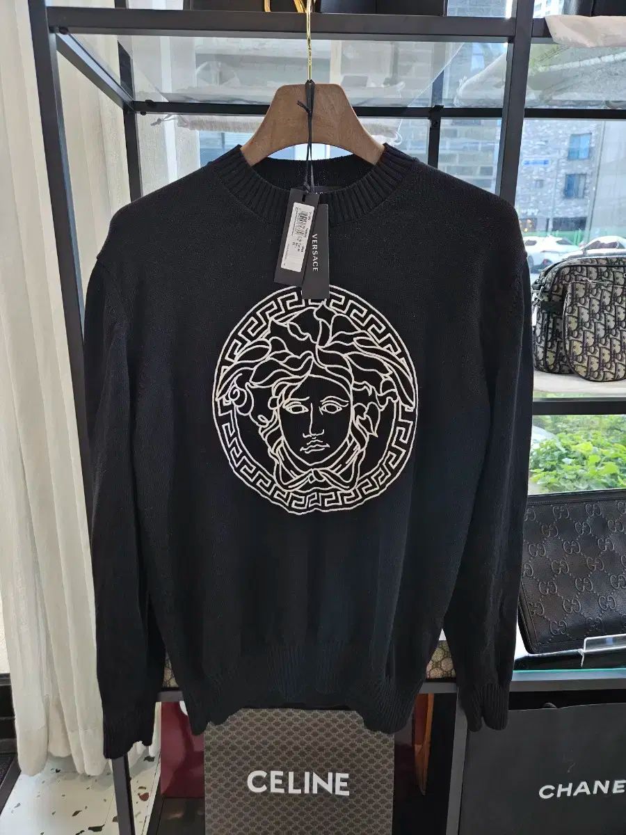 VERSACE ヴェルサーチ 刺繍 ニットセーター VERSACE（ヴェルサーチ）ニット・セーター 黒 サイズ:52(XL位