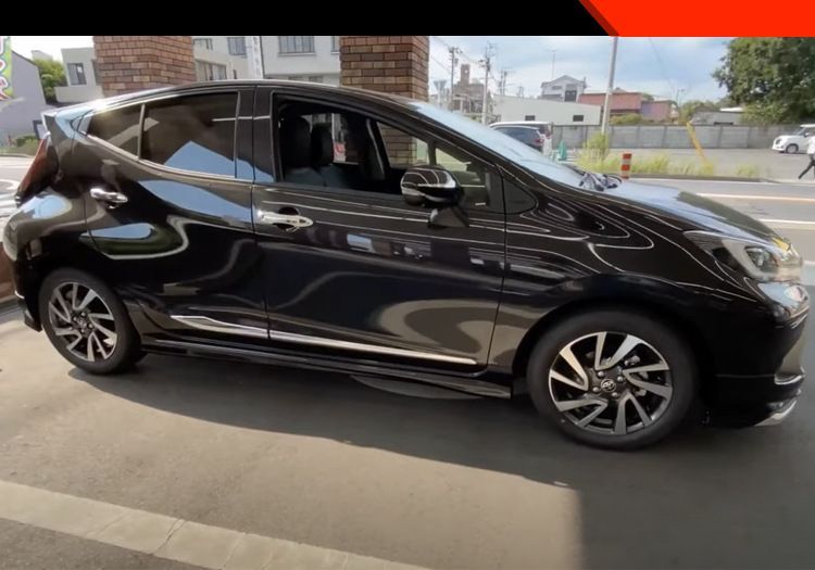 トヨタ アクア 2021年式 MXP ドアエッジカバー 防撞サイドスカート ガーニッシュ