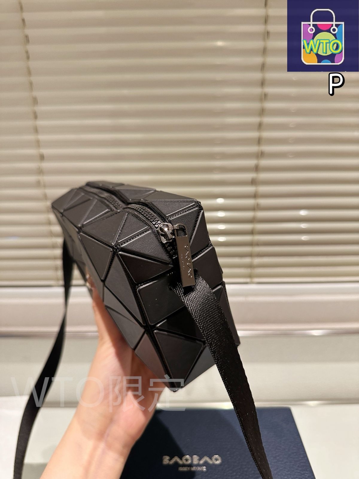 極美品 イッセイミヤケ メッセンジャーバッグ カメラバッグ ナイロン レザー 極美品 イッセイミヤケ メッセンジャーバッグ カメラバッグ