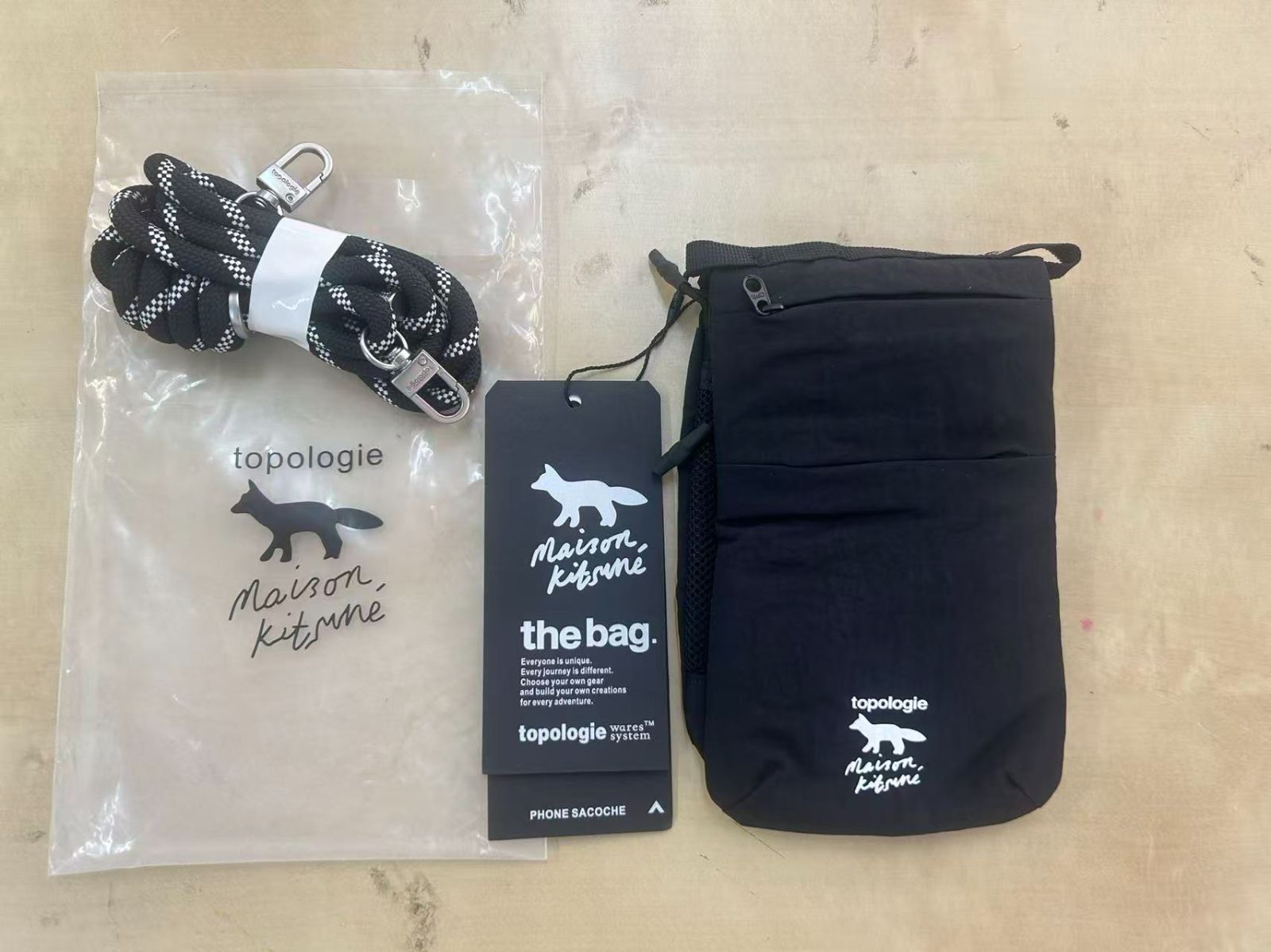 【新品】メゾンキツネ✖️トポロジー フォンサコッシュ メゾンキツネ✖️トポロジー フォンサコッシュ - メルカリ