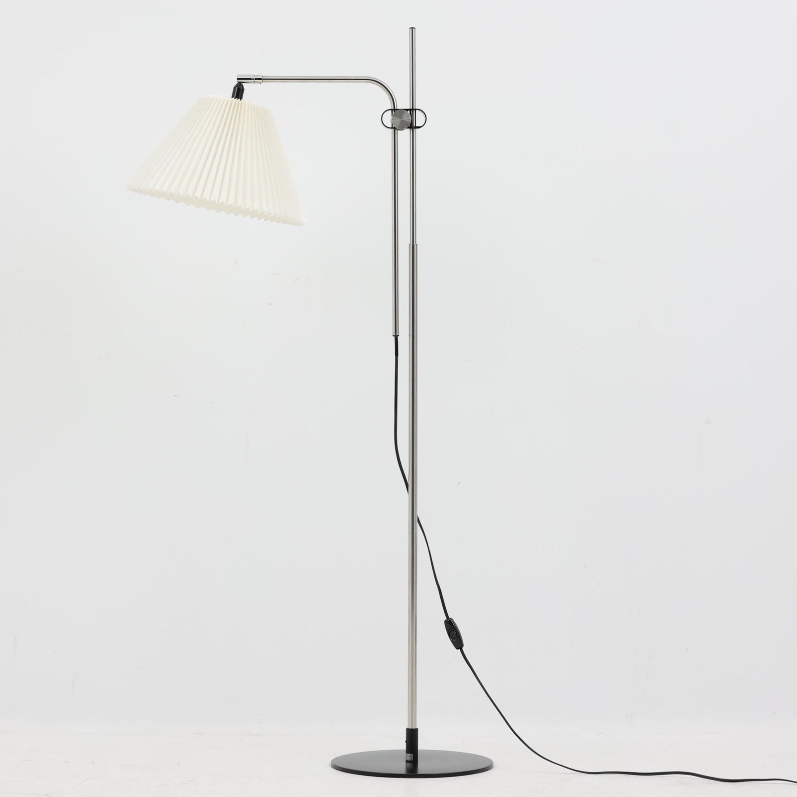 Michael Bang フロアランプ Model 321 スチール 高さ131cm Le Klint マイケル バン|DK18531