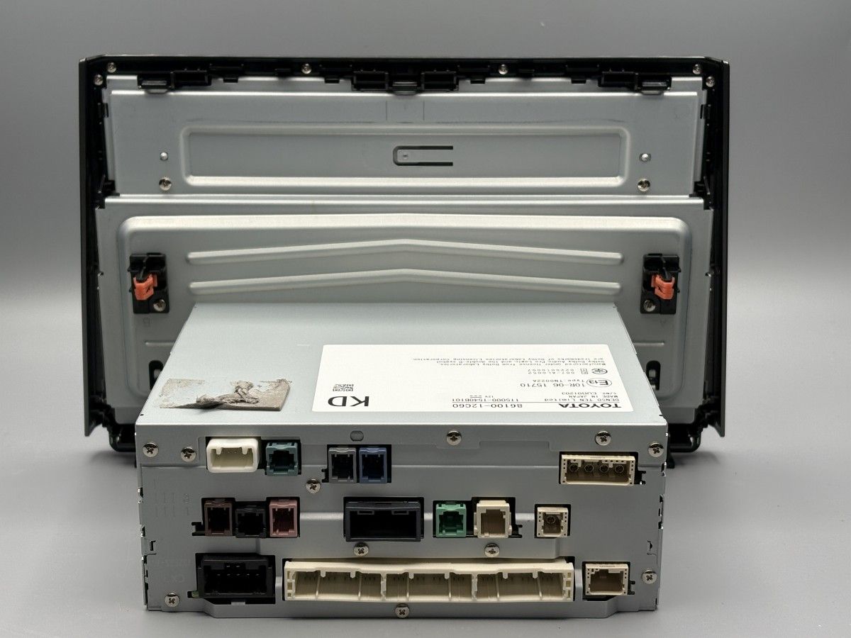 送料無料【新車外し】カローラツーリング 10.5インチ 純正OP