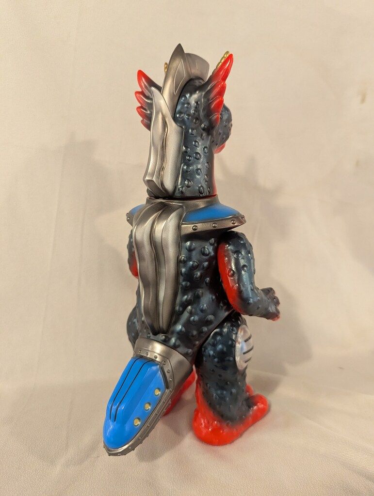 お買い得，定番人気 Meteoritetoy 巨獣テキラ 赤成型