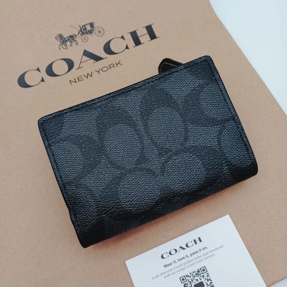 新品 COACH 折り財布 マイクロウォレット シグネチャーキャンバス 