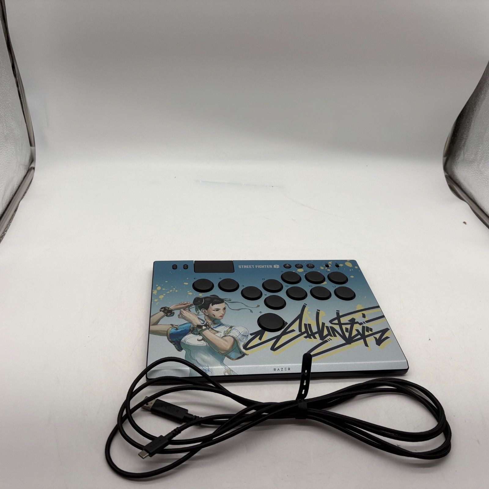 NO2922 PlayStation公式ライセンス商品 Razer レイザー Kitsune SF6 Chun-Li Edition PS5 - PC 用 薄型 レバーレス アーケードコントローラー 高精度-応答性の高いリニア薄型オプティカルスイッチ