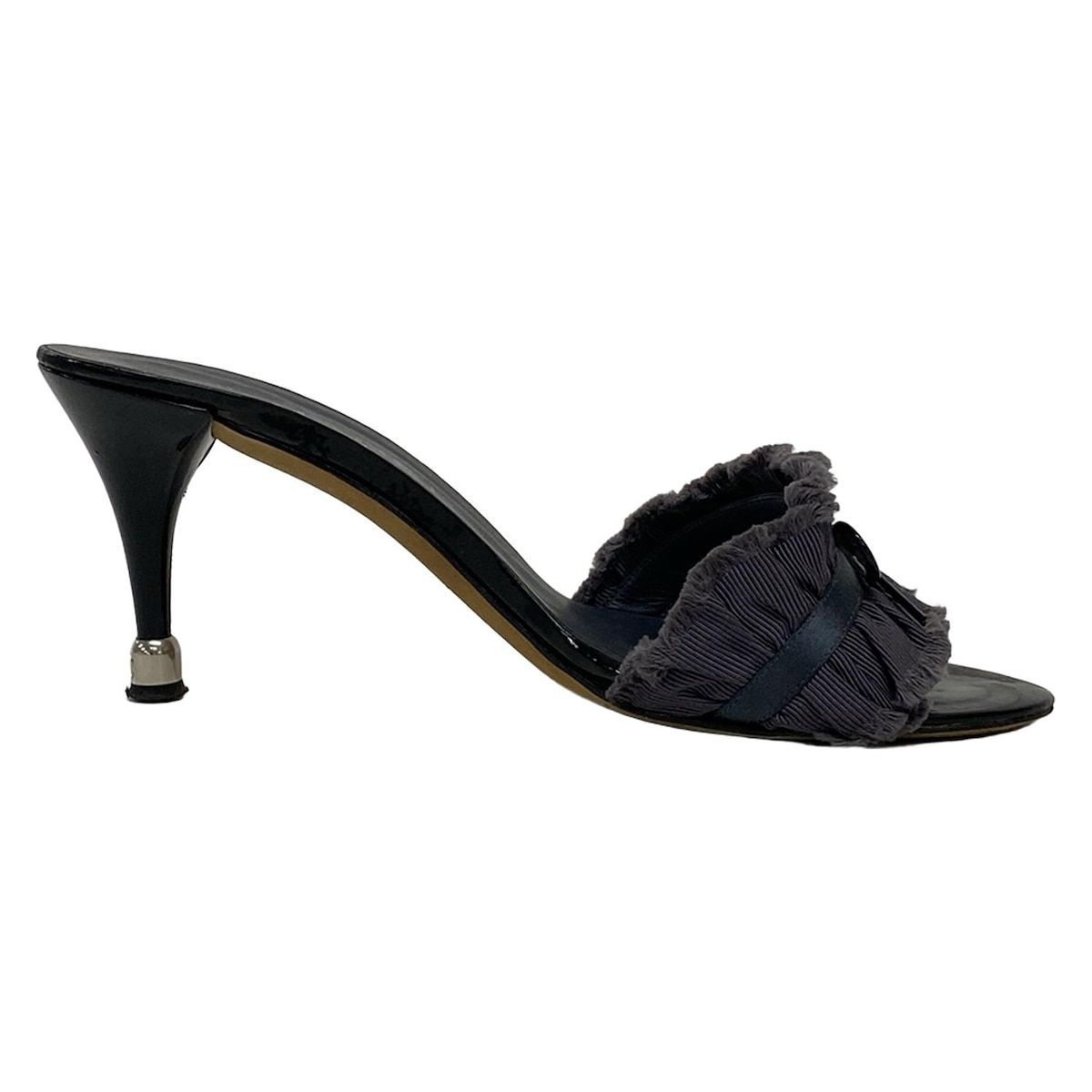 CHANEL ブラック レザー ミュール ヒール約5cm リボン付き