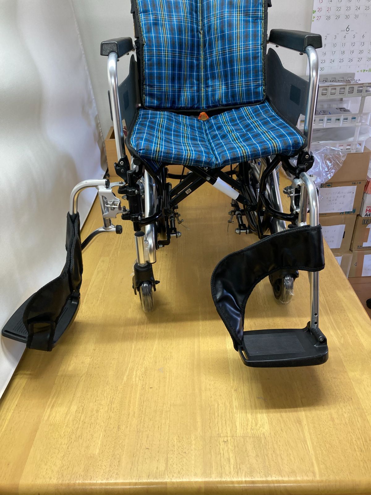 コンパクト
