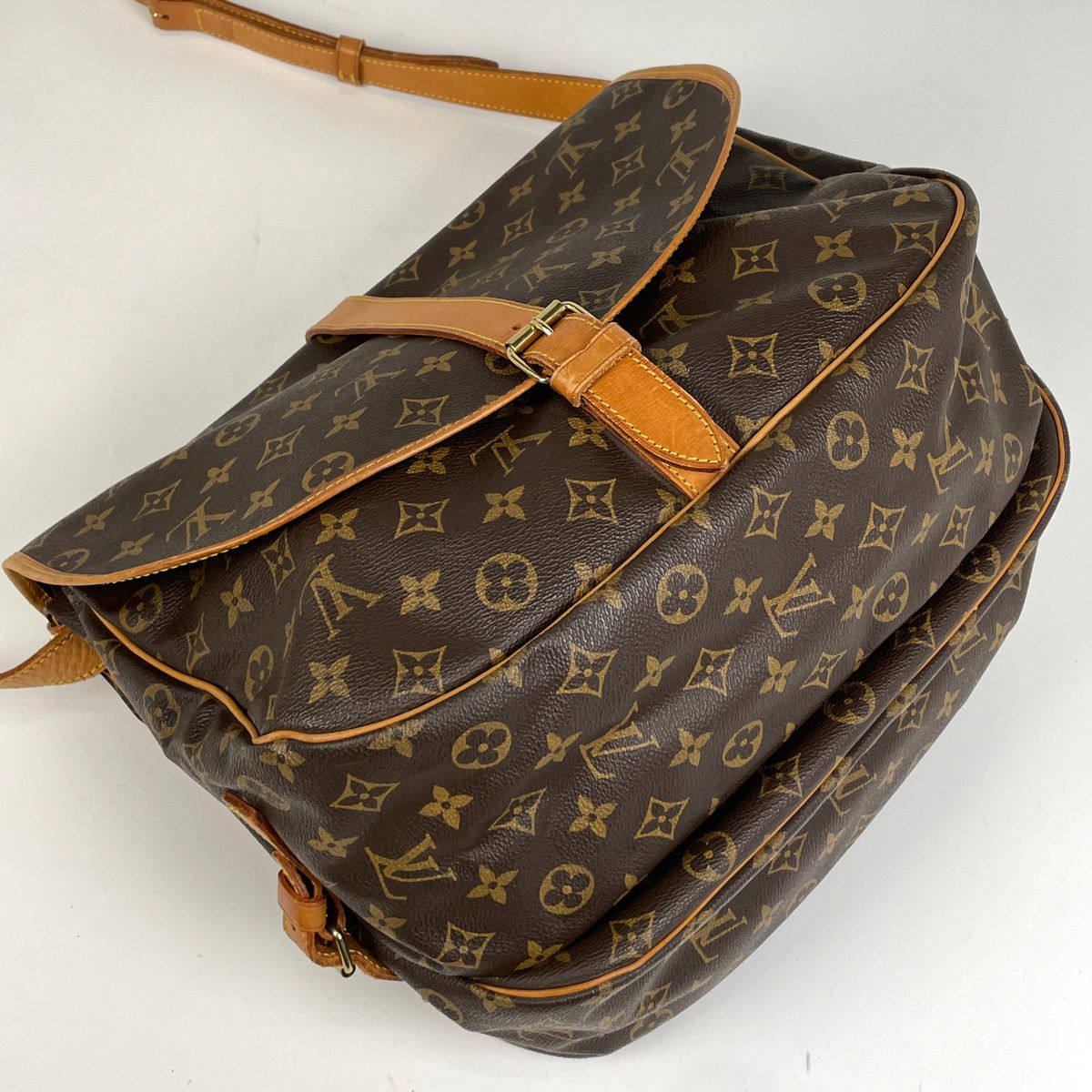 ルイヴィトン　ソミュール35 ショルダーバッグ　モノグラム　斜め掛け　レディース LOUIS VUITTON VUITTON/ルイヴィトン ソミュール35 ショルダー