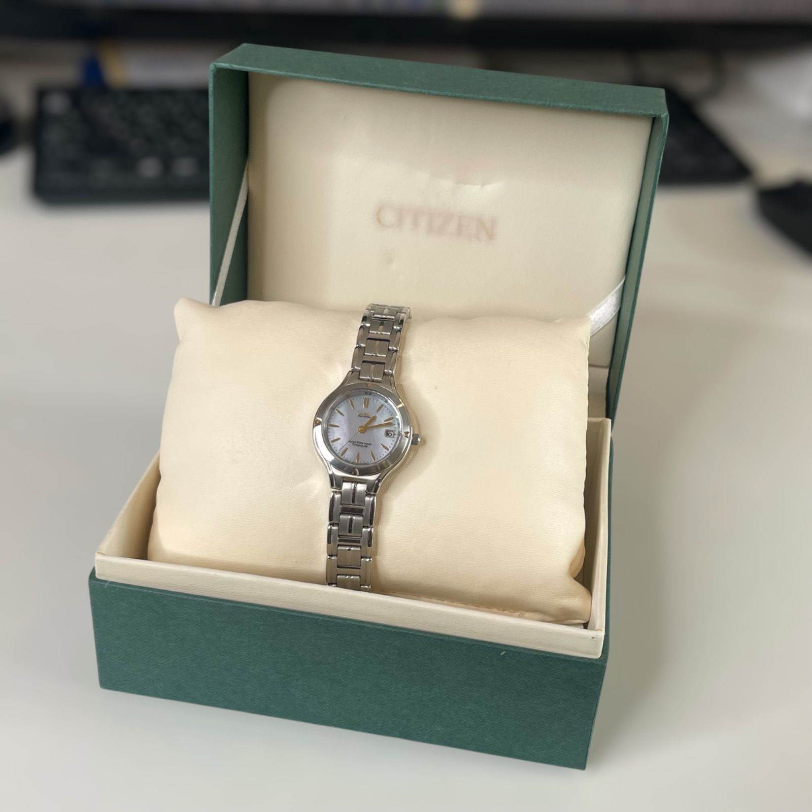 稼働品 CITIZEN Eco Drive シチズン エコドライブ E010-K18132