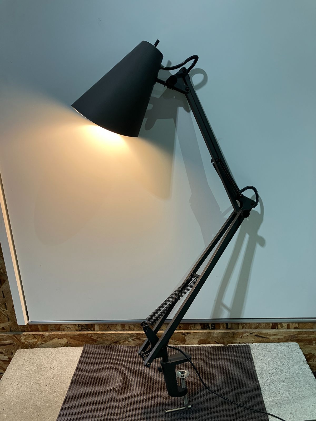 □ART WORKSTUDIO アートワークスタジオ スネイルデスクアームライト 